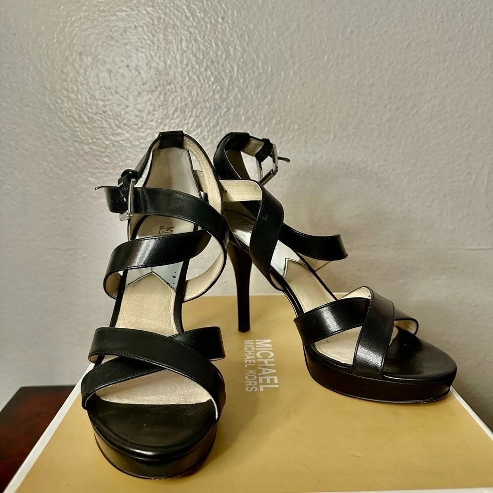 Michael Kors Black Evie Platform Leather High Heeled Size 8 Medium Shoes